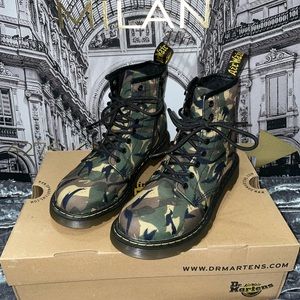 Dr. Martens Kids Camouflage Boot BRAND NEW